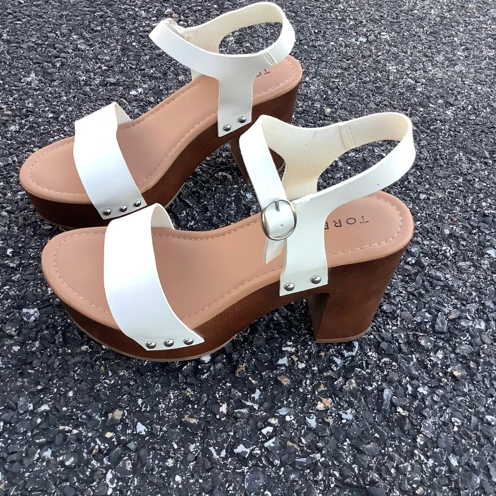 Torrid White Double Strap Wood Block Heel Platform Sandals Womens‎ 8W 12712491